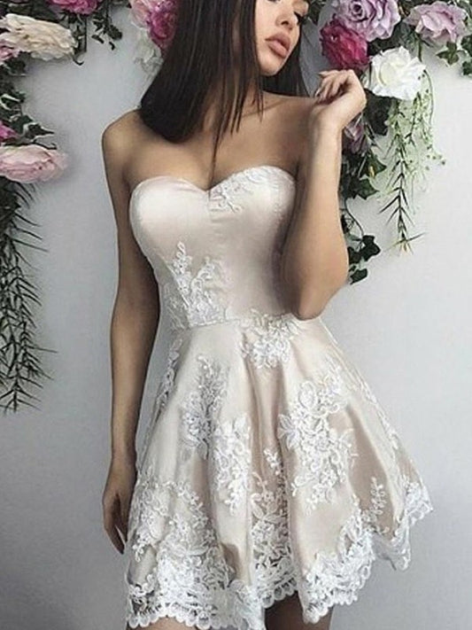 Sleeveless Sweetheart A-Line/Princess Applique Lace Short/Mini Homecoming Dress
