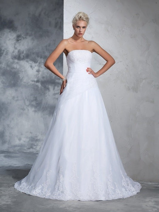 Applique Strapless Gown Ball Sleeveless Long Net Wedding Dresses
