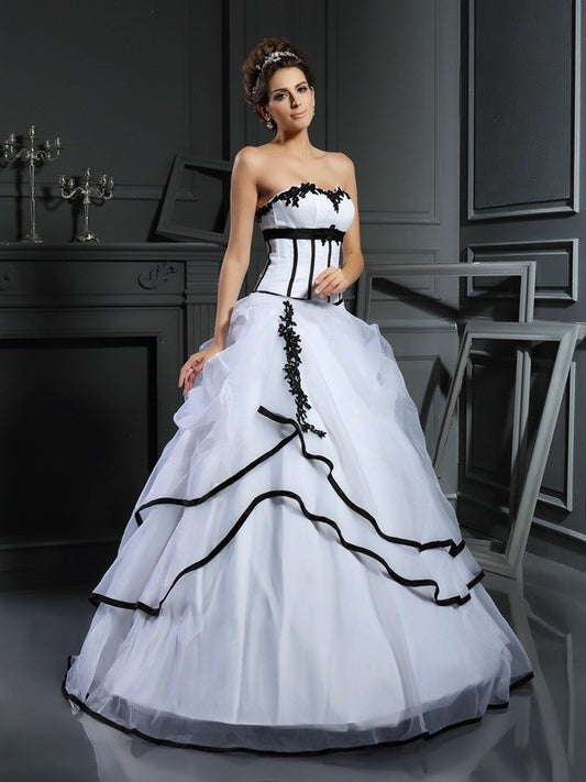 Sweetheart Ball Applique Long Gown Sleeveless Satin Wedding Dresses